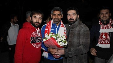 Samsunspor Başkent’te çiçeklerle karşılandı