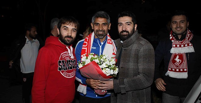 Samsunspor Başkent’te çiçeklerle karşılandı