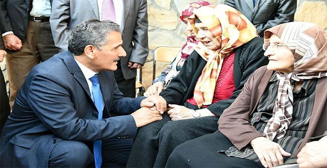 Yaşlısına değer vermeyen bir yönetim gelecekten emin olamaz