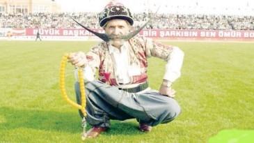 Dünya bıyık şampiyonu hayatını kaybetti