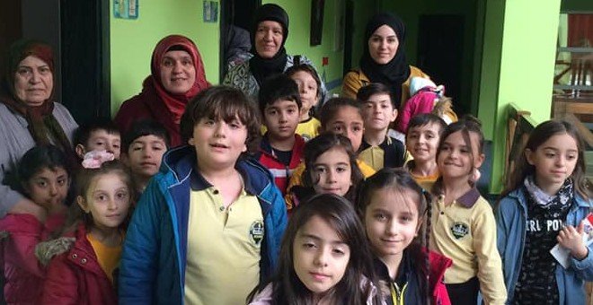 ÖĞRENCİLER HUZUREVİ SAKİNLERİ İLE BİR ARAYA GELDİ