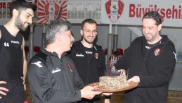 Erdem Işık’a sürpriz doğum günü