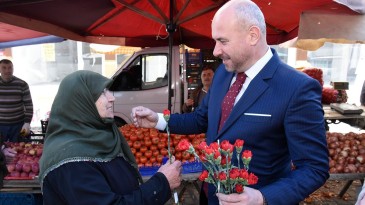 AYNI DAVANIN NEFERLERİYİZ