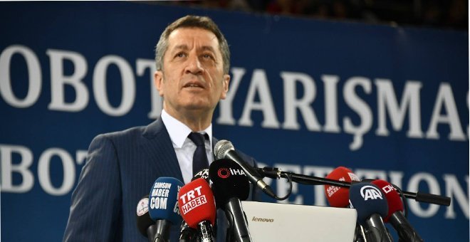Bakan Selçuk: Mavi Balina ve Momo siber saldırıdır!