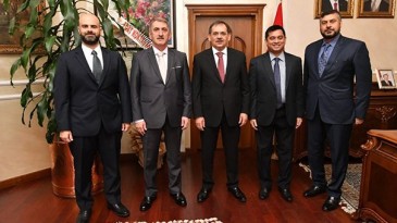 Katarlılar Başkan Demir’i ziyaret etti