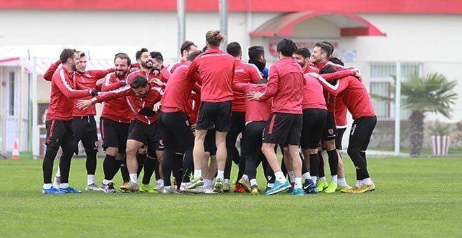 Samsunspor’da neşeli idman!