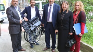 İhtiyaç sahibi insanların yüzü gülüyor