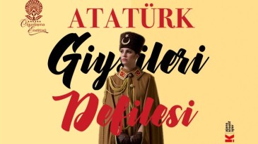 Samsun Piazza’da “Atatürk Giysileri Defilesi” 