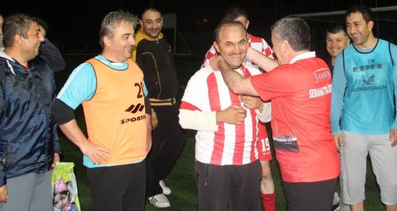 Özdemir: Sporun birleştirici gücüne inanıyoruz