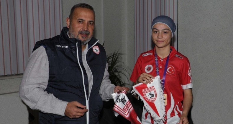 Dünya Şampiyonundan Samsunspor’a ziyaret
