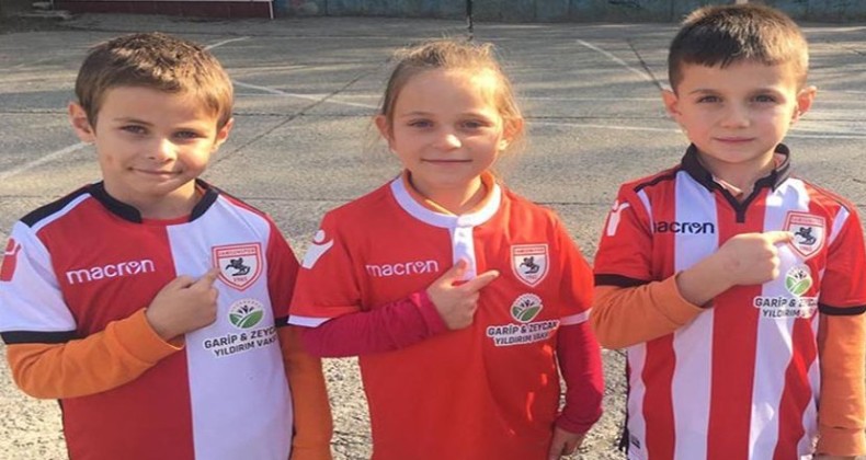 Yıldırım Vakfı’dan çocuklara Samsunspor forması