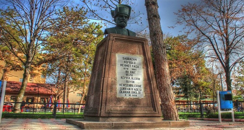 Vezirköprü’ye adını veren Mehmet Paşa’nın saraydaki ilk görevi neredeydi