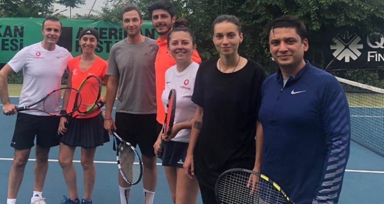 8. BUSINESS TENNIS CUP TURNUVASINDA ŞAMPİYONU ODEABANK