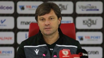 Ertuğrul Sağlam: “Oynanan futbol beni mutlu etmedi”