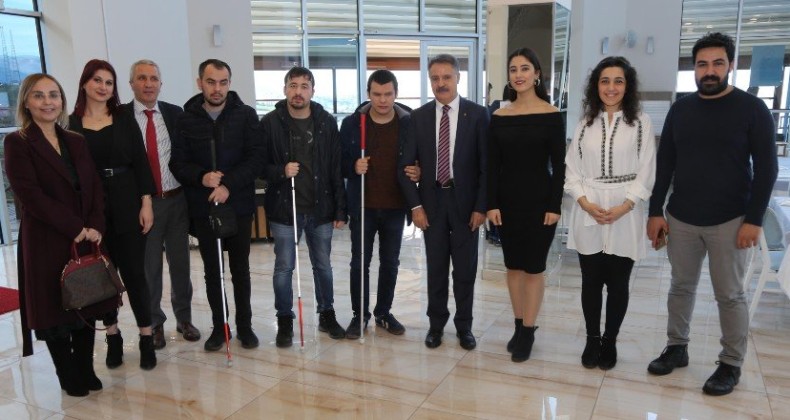 Atakum Belediyesi’nden ‘engelsiz menü’