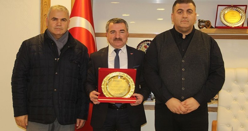 Gurbetçi iş adamından Başkan Özdemir’e ziyaret