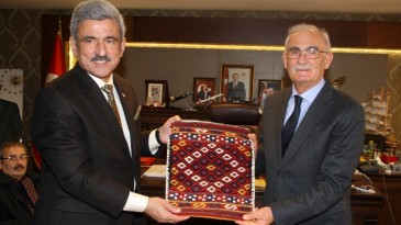 Yılmaz: “İş, aş, üretim ve ekonomik kalkınma önceliğimiz”