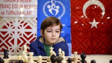 Yazın bir kenara…Kasporov gibi olacak!