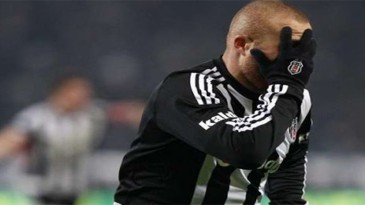 Samsunlu Ünlü futbolcu aşkını ilan etti!