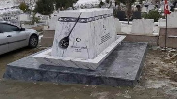 Özan Arif’in anıt mezarı tamamlandı!