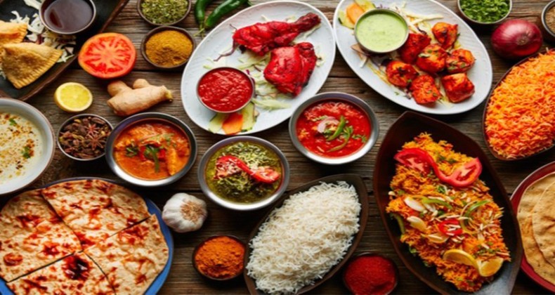 40 YAŞ ÜSTÜ KADINLARIN ASLA YEMEMESİ GEREKEN 10 YİYECEK