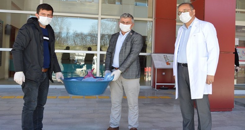 Muhtar Sağlık çalışanları için kurban kesti