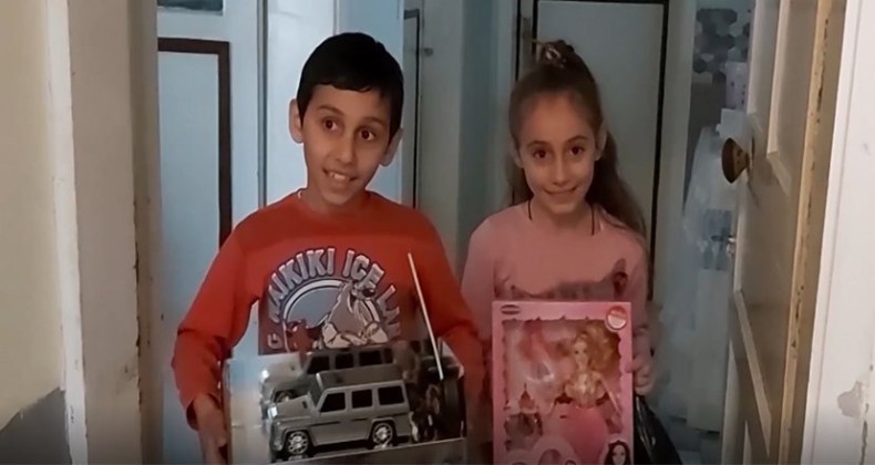 KÜÇÜK EFE HEDİYESİNE 23 NİSAN’DA KAVUŞTU