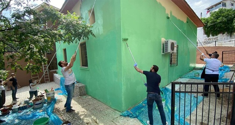 CHP’li Gençler Cami Tamir Etti