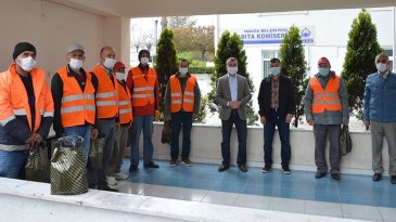 Başkan Özdemir’den işçilere sürpriz kutlama