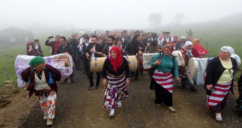 Karadeniz’de yaylalara yolculuk başladı