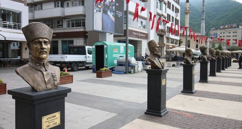 Ordu’da 2 büst daha kaldırıldı