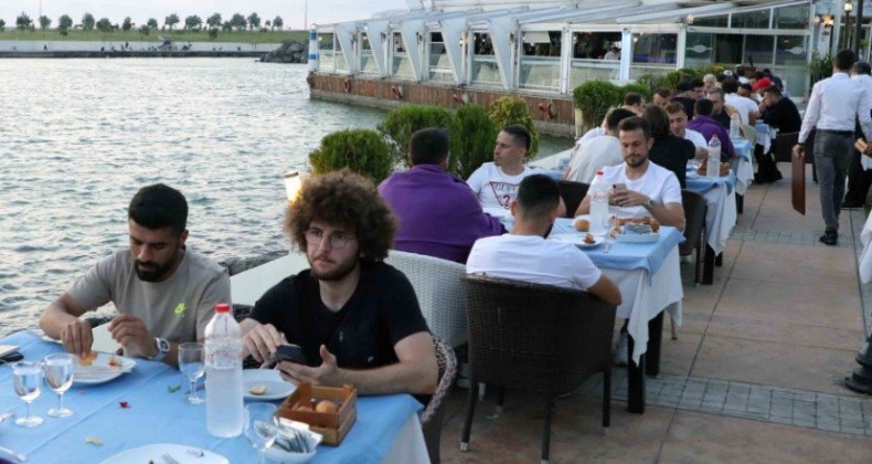 Samsunspor balıkçıda buluştu