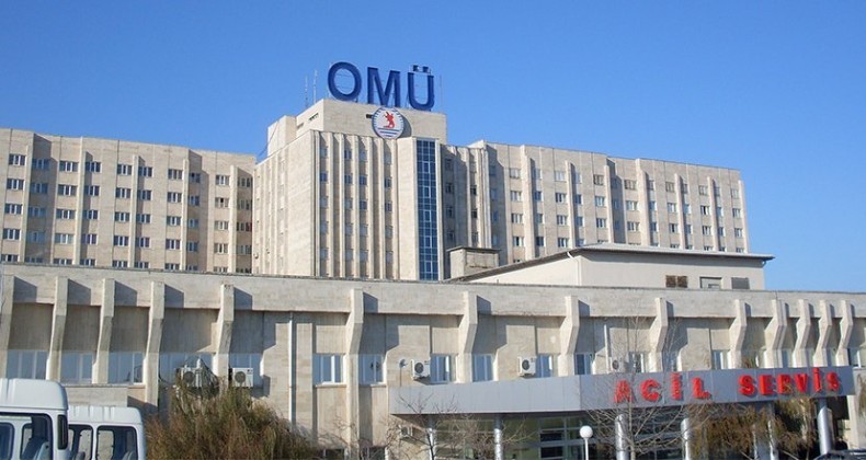 Hastanede telefonunu şarj edip, para bıraktı