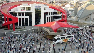 Samsunlular Bayram Namazını Ay Yıldızın Altında Kıldı