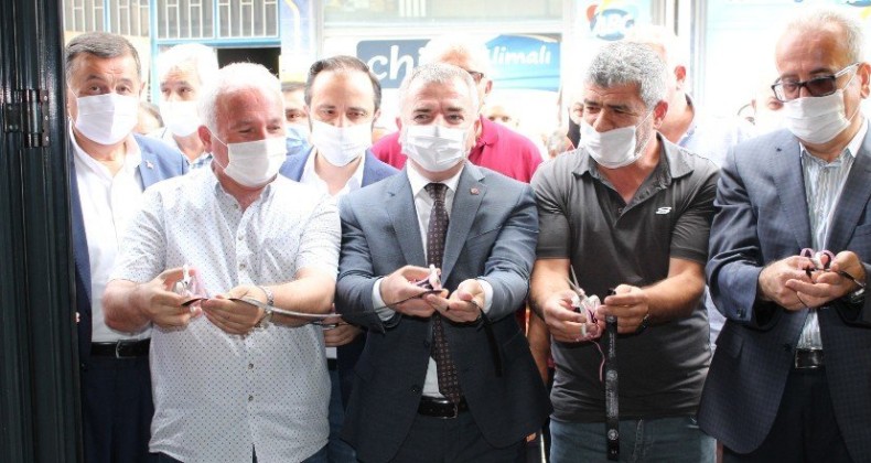 Kahveland’a görkemli açılış