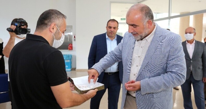 Başkan Sandıkçı Önce çalışanları ile bayramlaştı