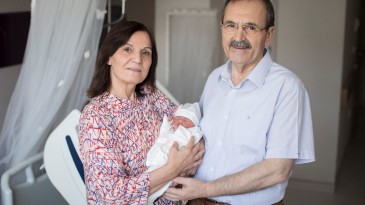 BAŞKAN ZİHNİ ŞAHİN’İN TORUN SEVİNCİ