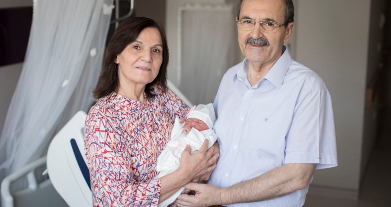 BAŞKAN ZİHNİ ŞAHİN’İN TORUN SEVİNCİ