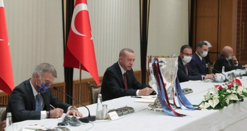 Cumhurbaşkanı Erdoğan, Trabzonspor’u kabul etti