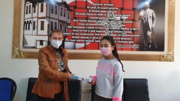 Atatürkçü Düşünce Derneğinden Eğitime Destek!