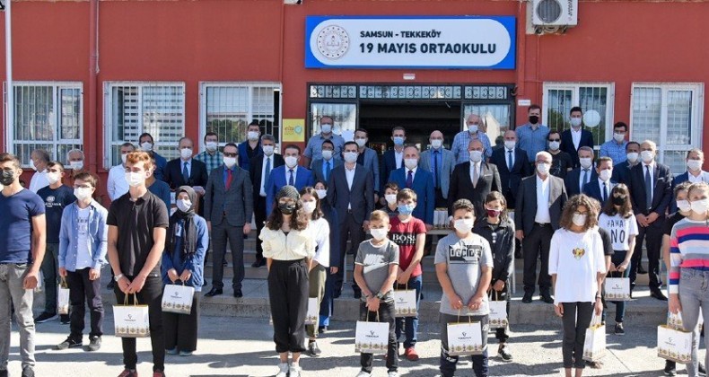 Başkan Togar: Tekkeköy’de tabletsiz öğrenci kalmayacak