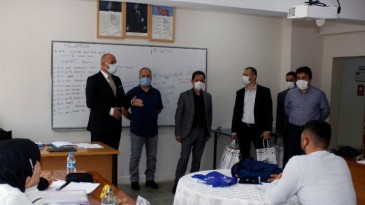Başkan Togar’dan öğrencilere kitap desteği!