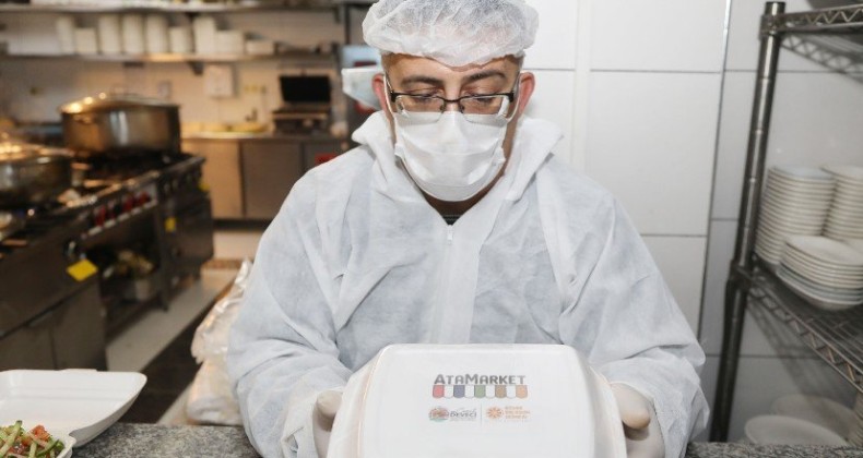 Atakum Belediyesi karantinadaki yurttaşlara yemek desteğine başladı