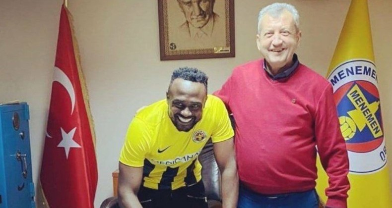 Zenke imzayı attı
