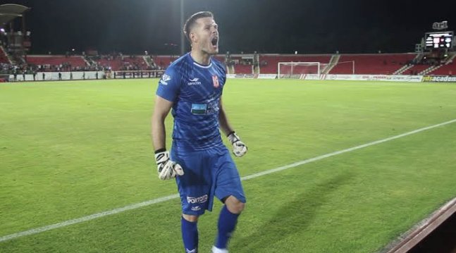 Balıkesirspor kalecisinden, Giresunspor kalecisine destek!