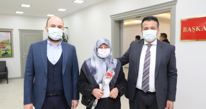 BAŞKAN DOĞAN DÜNYA KADINLAR GÜNÜNÜ KUTLADI