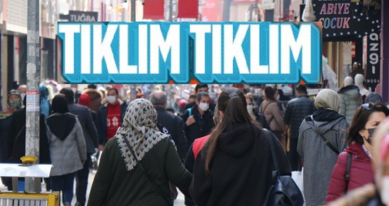 Samsun’da Mecidiye caddesi tıklım- tıklım dolu