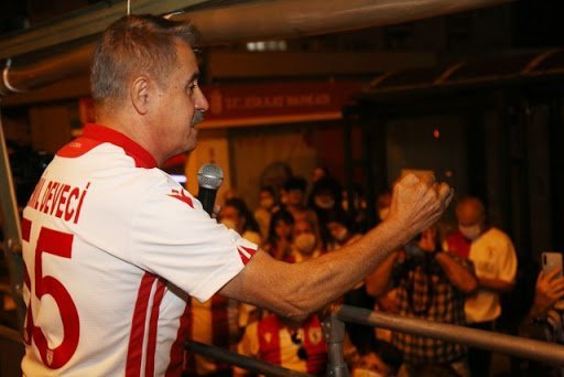 Başkan Deveci: ‘O bayrak Atakum’a asılacak’