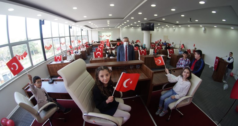 Bafra’da Pandemiye rağmen 23 Nisan coşkusu yaşanıyor