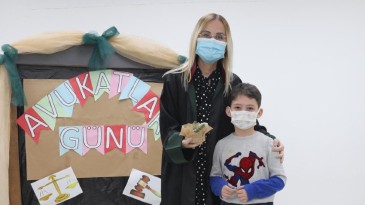 AtaÇocuklu miniklere Av. Gülay Deveci’den  mesleki tanıtım
